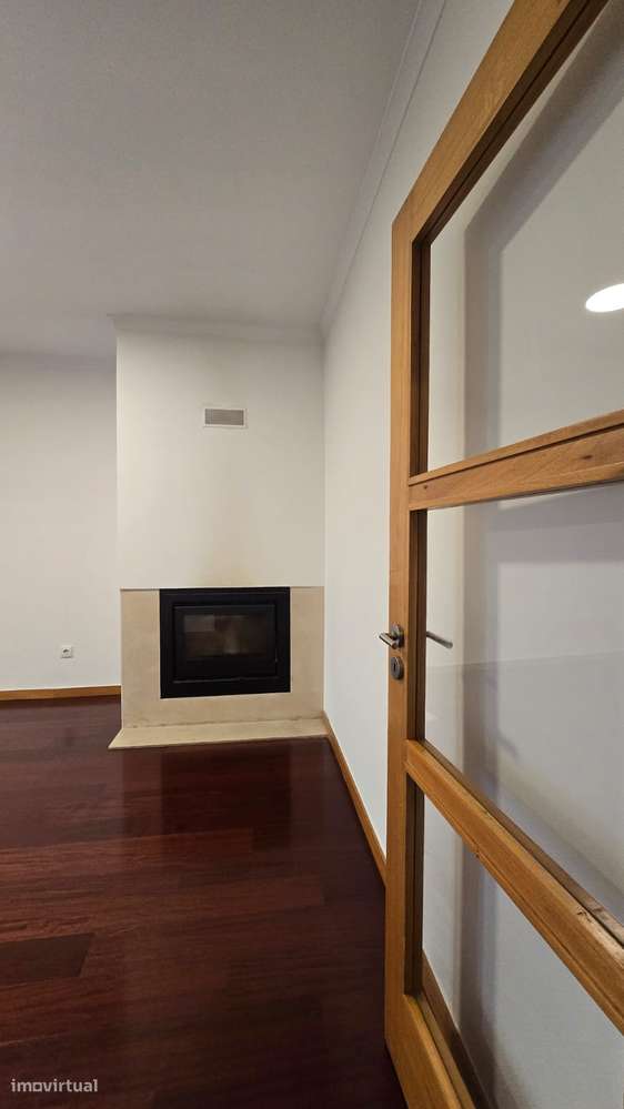 ARRENDA-SE T2, DISPONÍVEL PARA ENTRADA IMEDIATA - Grande imagem: 3/15