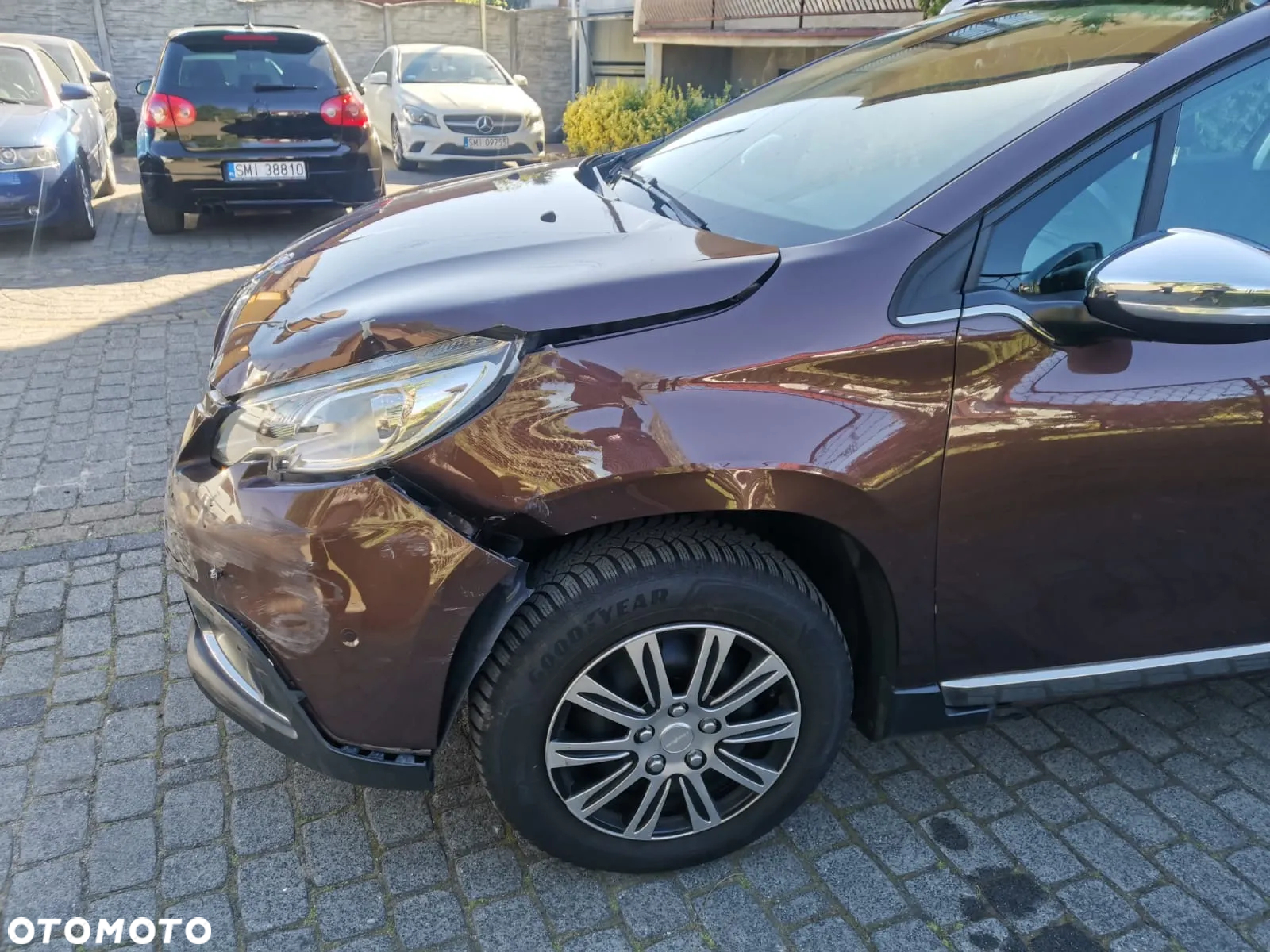 Peugeot 2008 1.6 e-HDi Allure S&S - 9