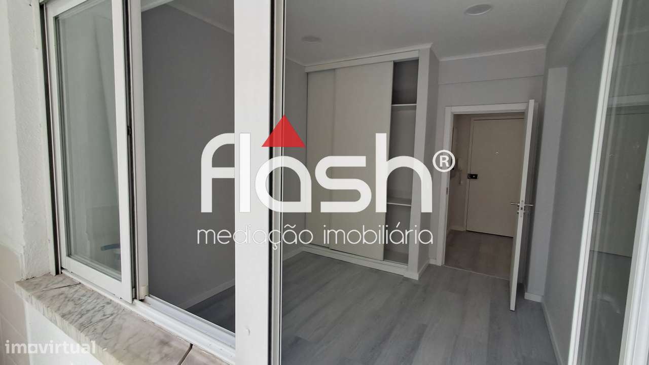 T1 Remodelado no centro da Amadora-11