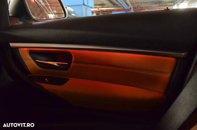 BMW Seria 3 318i Aut. Luxury Line - 22