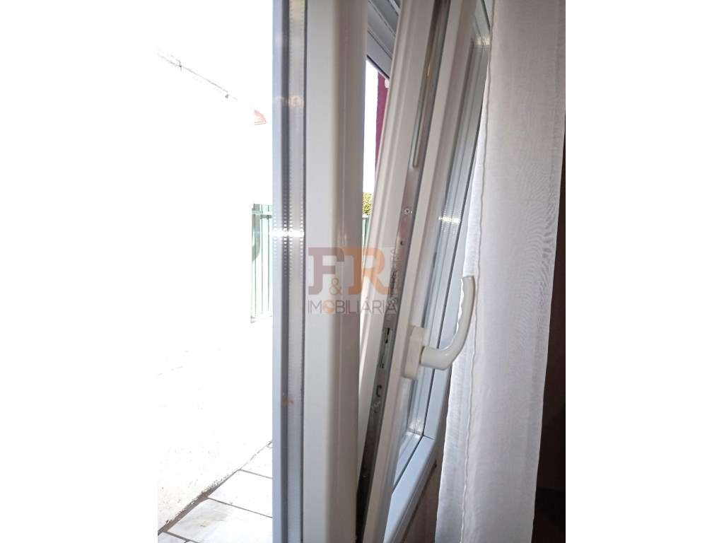 Moradia Isolada Duplex T6 Azeitão-20