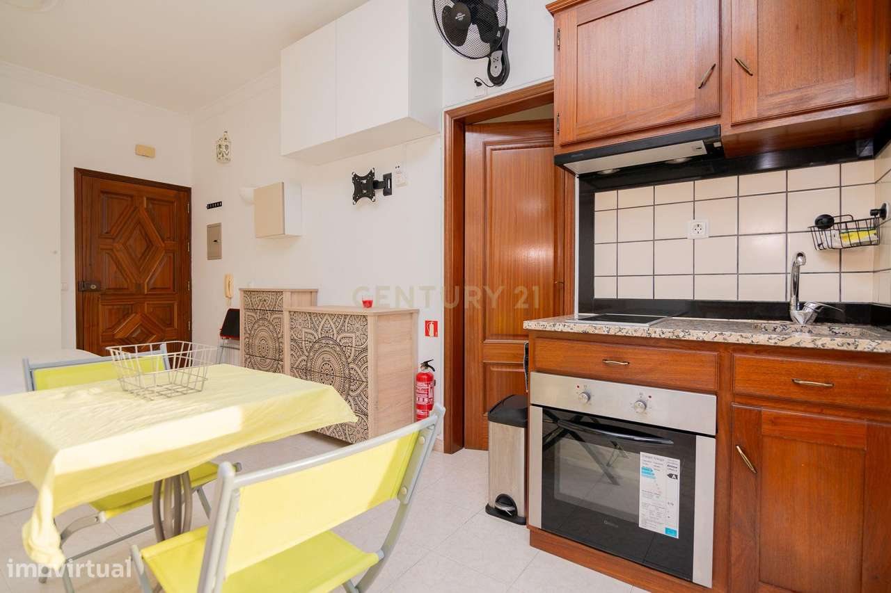 NÃO PERCA ESTA GRANDE OPORTUNIDADE! APARTAMENTO T0 COMPLETAMENTE REMOD - Grande imagem: 5/18