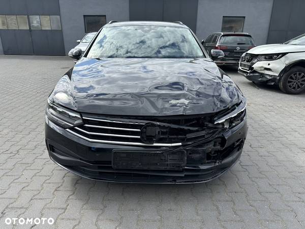 Volkswagen Passat Variant 2.0 TDI (BlueMotion Technology) Comfortline - 8