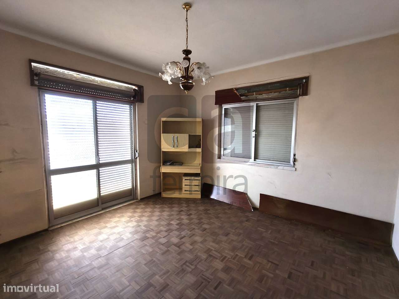 Moradia T5 na Azinhaga – Espaço e localização privilegiada-10