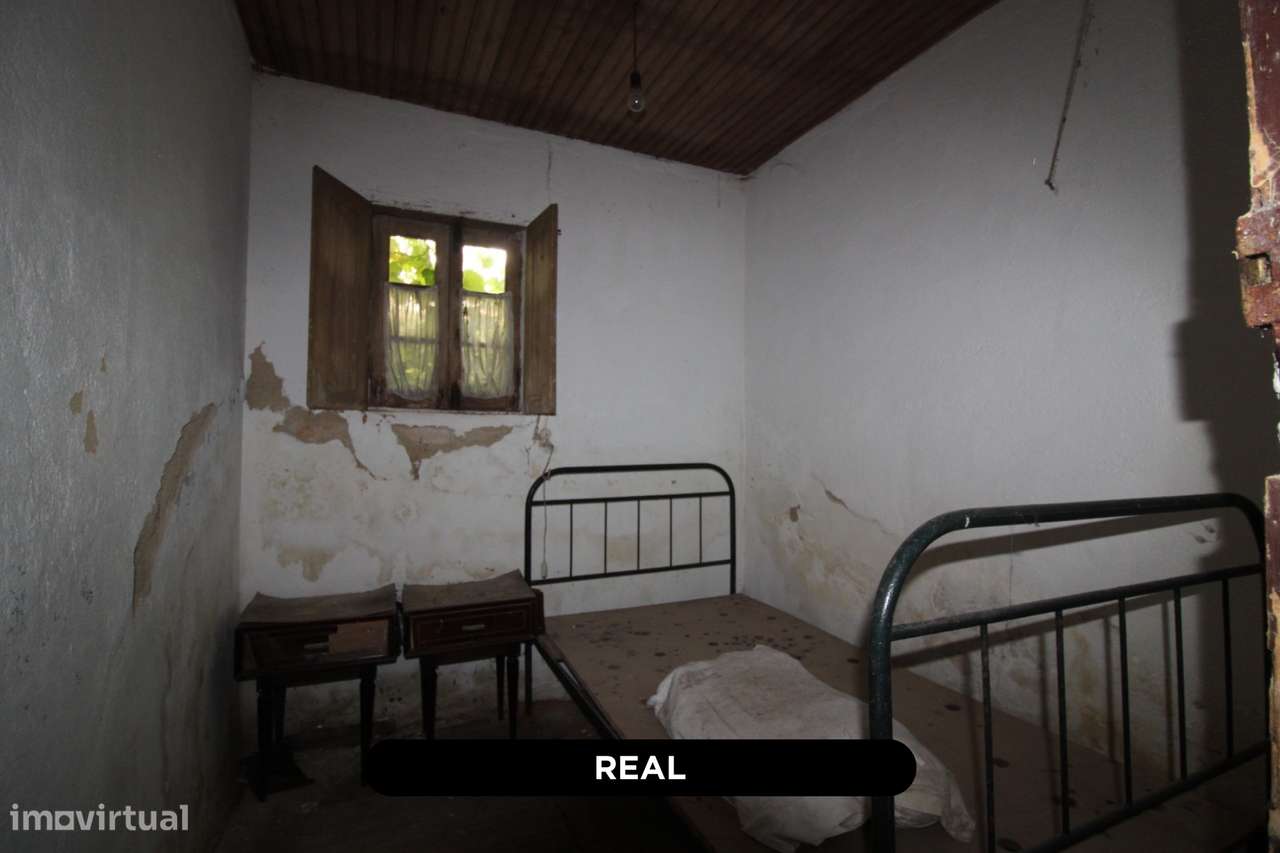 Moradia T3 para reabilitar em Oliveira do Bairro-7