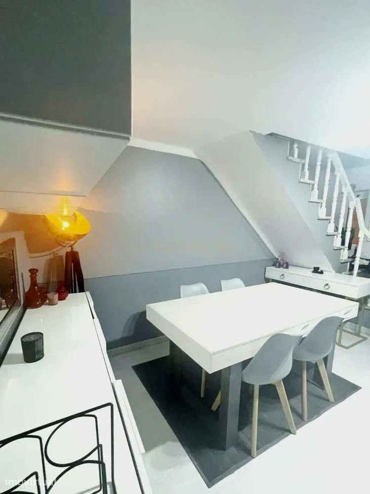 Moradia T2 Triplex no Coração de Odivelas - Grande imagem: 4/24