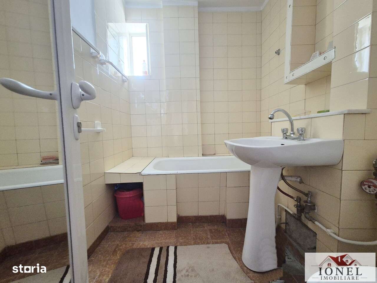Apartament patru camere decomandat in Cugir - Imagine principală: 5/10