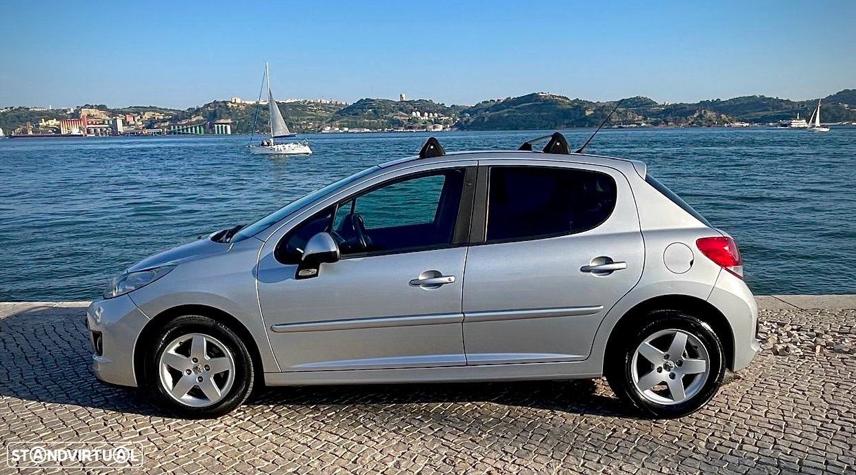 Peugeot 207 1.4 HDi Premium - 1