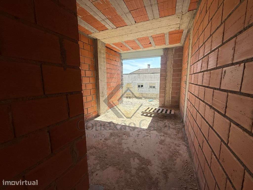 Apartamento T2 Próximo à Estação de Metro de Santo Ovídeo Vila Nova...-9