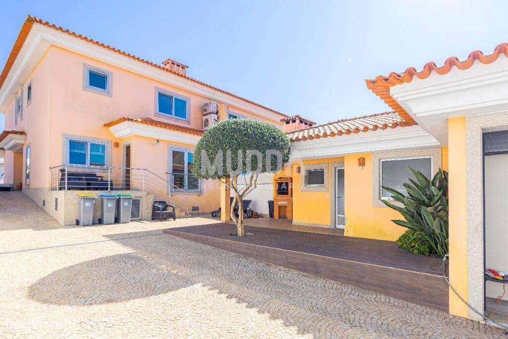 Excelente moradia geminada T4 em Santa Maria da Feira-34