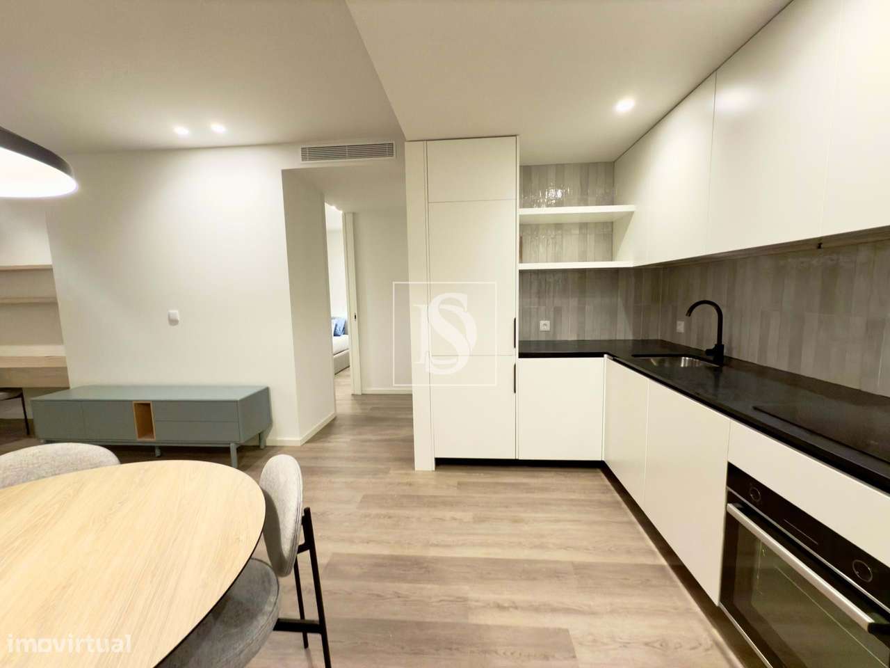 Apartamento T1 em Azurém - Grande imagem: 2/28