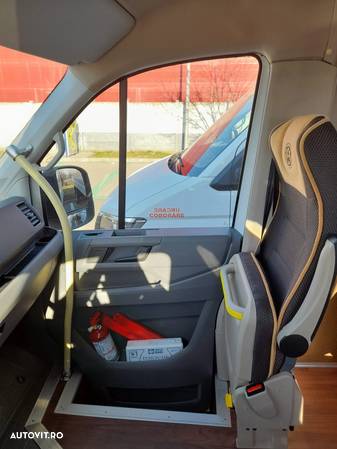 Volkswagen Crafter microbuz 19+1+1 locuri cat III - 3