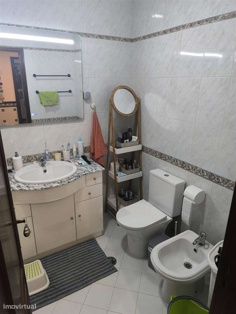 Apartamento T2 Venda em Santa Iria de Azoia, São João da Talha e Bobad-11