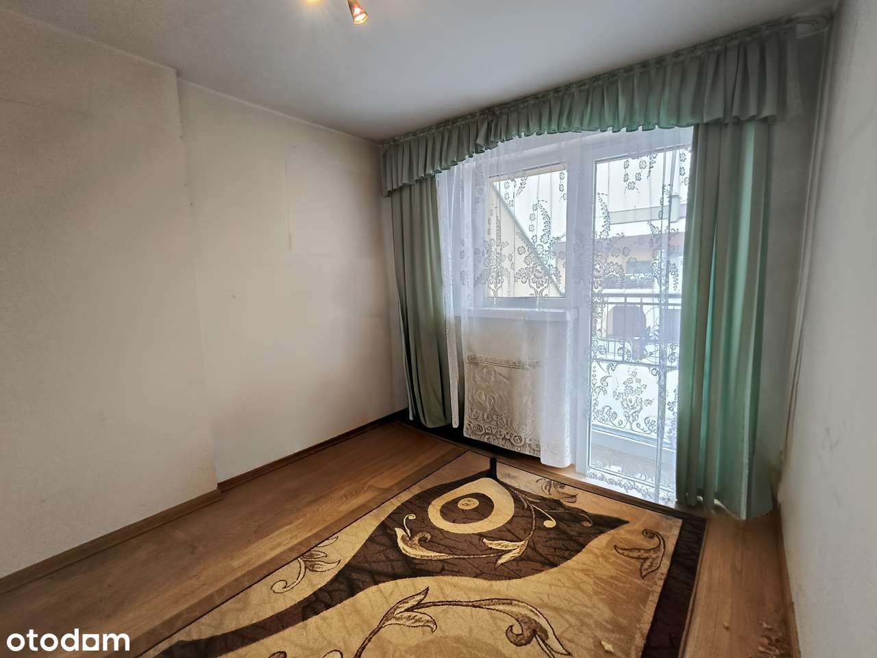 Przestronny dom z garażem i dużym potencjałem - Pełny obrazek: 5/12