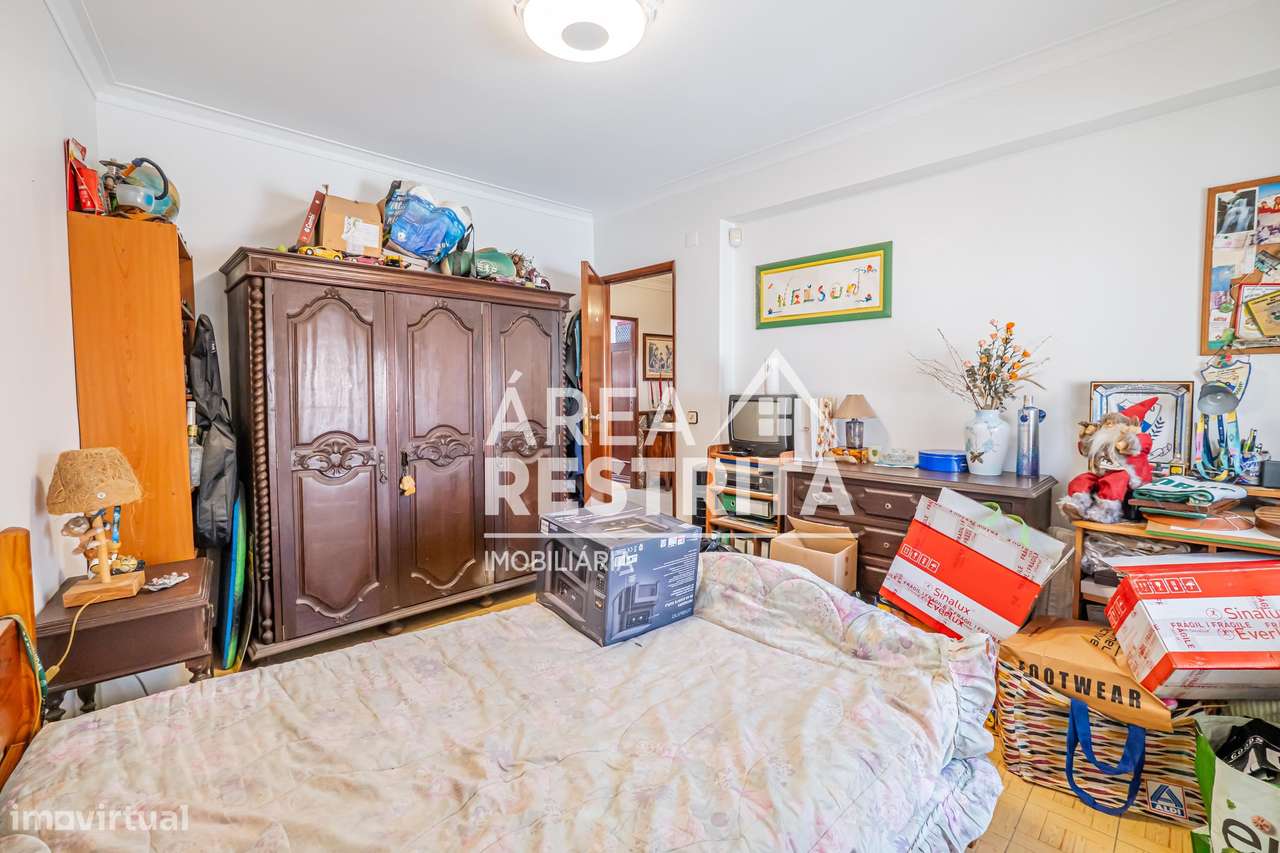 Apartamento T2 na Baixa da Banheira - junto à estação de comboio-9