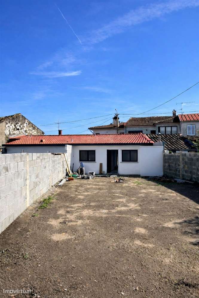Moradia Térrea T2 totalmente remodelada em Palmeira – Braga - Grande imagem: 2/8