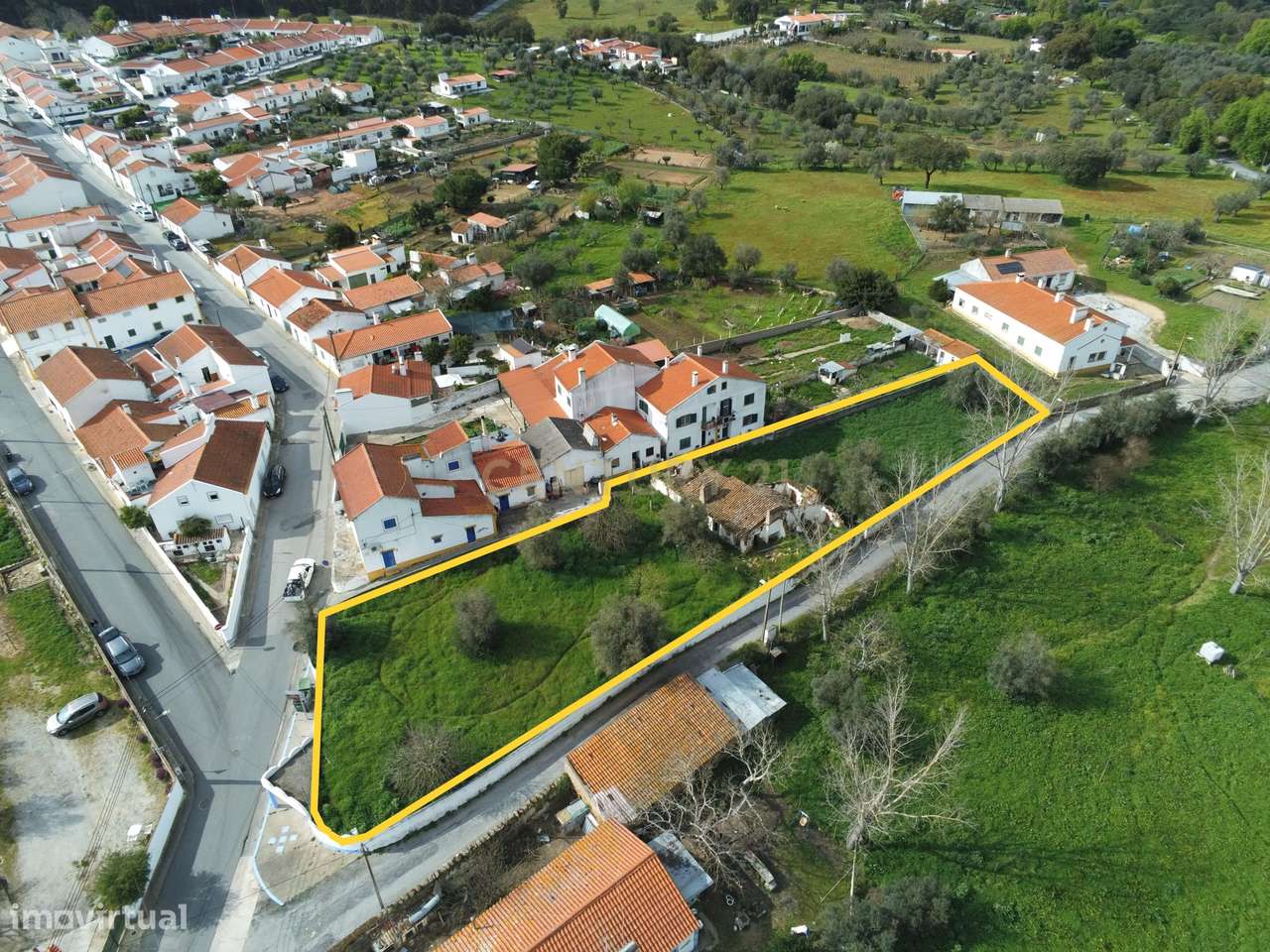 Terreno Urbano em Valverde, a 10 minutos do centro histórico de Évora. - Grande imagem: 2/17