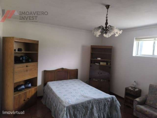 Quinta com Moradia Isolada e 4.450m² de Terreno Oiã Oliveira d Bairro-10