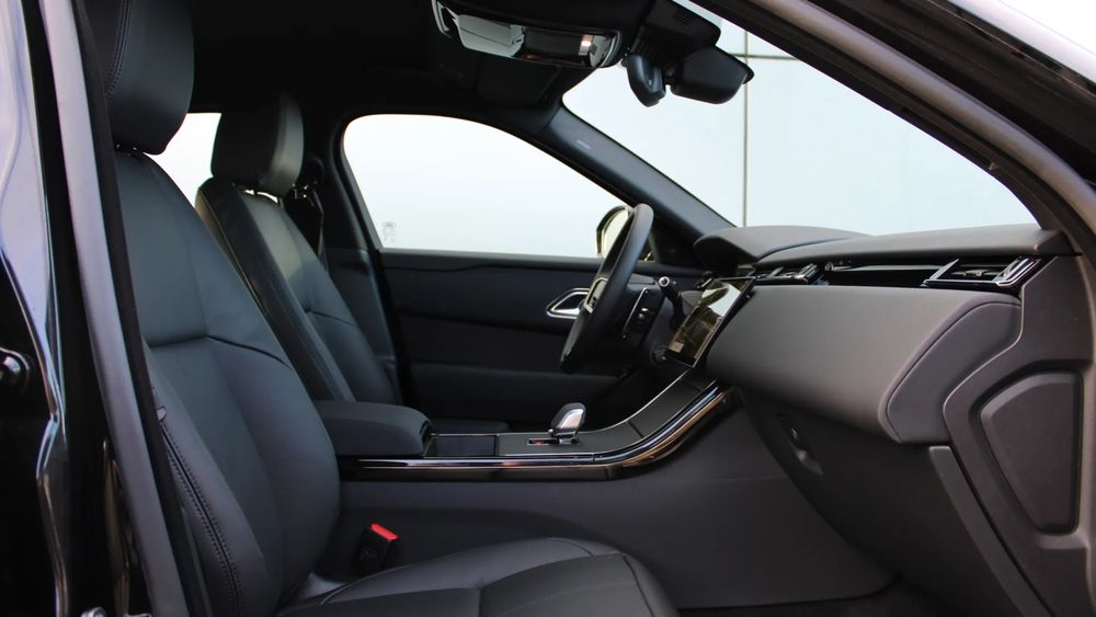 Land-Rover Range-Rover-Velar 3.0 Diesel 300 KM — zdjęcie 7