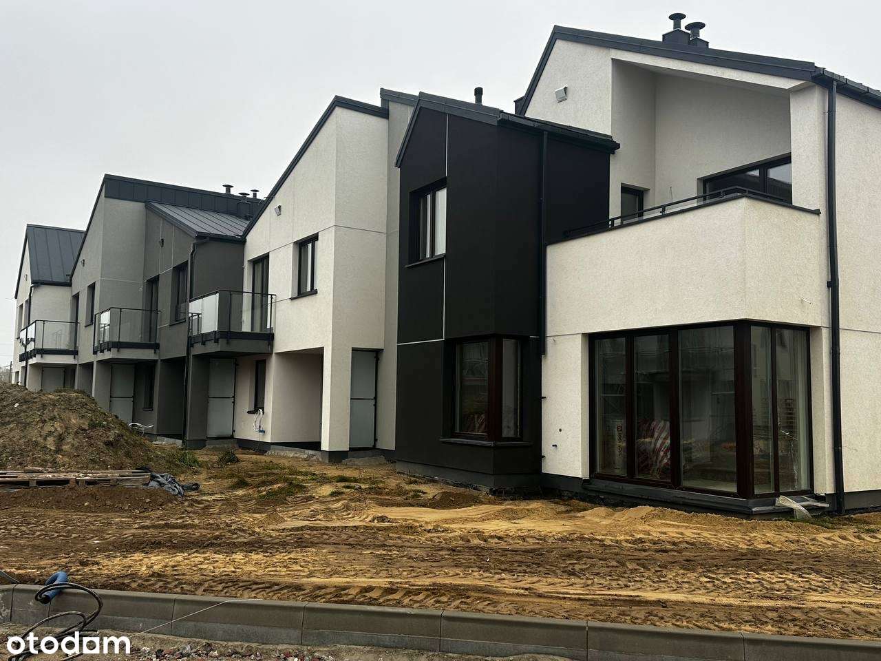 Nowoczesny dom energooszczędny | 4 pokoje | 2 łazienki | Słomin-8