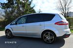 Ford S-Max - 13