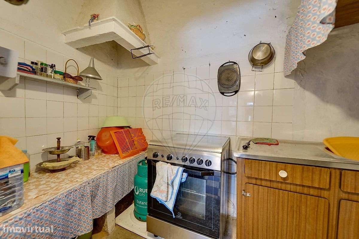 Moradia T2 para venda-12