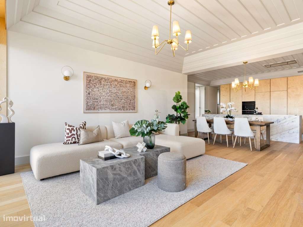 Moradia T3+1 Frente mar no Estoril, com 3 lugares de garagem e piscina-5