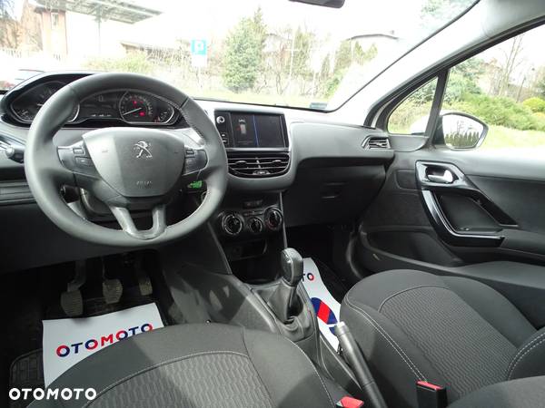 Peugeot 208 1.2 PureTech Active - 15