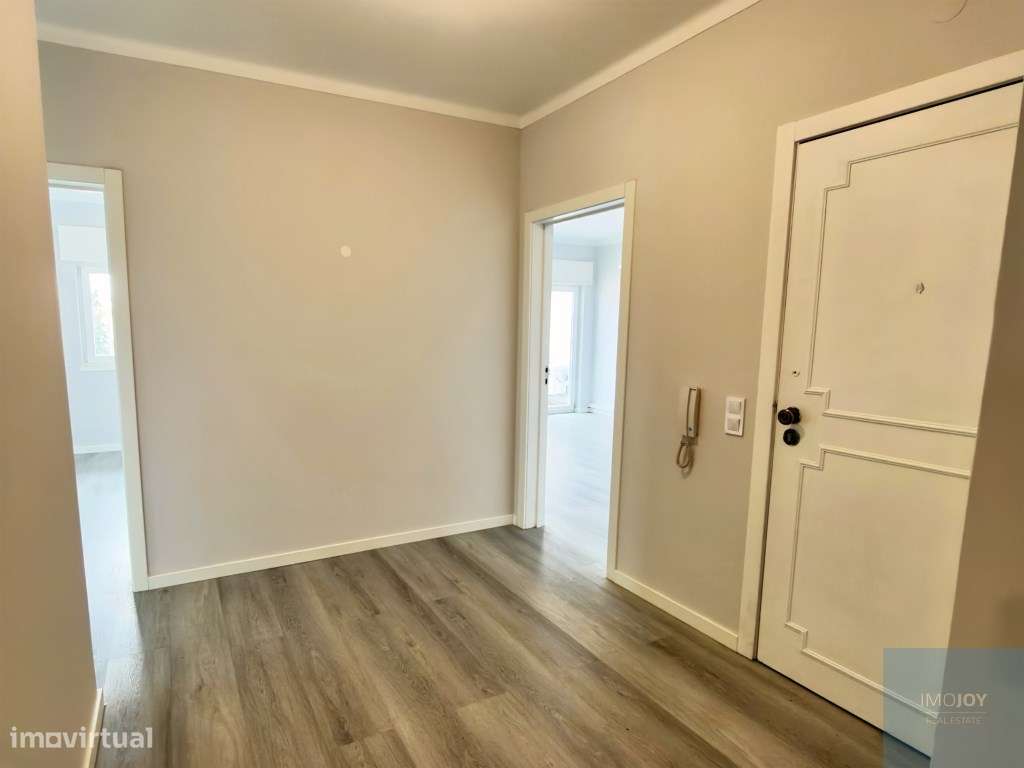 Apartamento T3 Remodelado na Av. 25 de Abril em Portimão - Grande imagem: 4/44