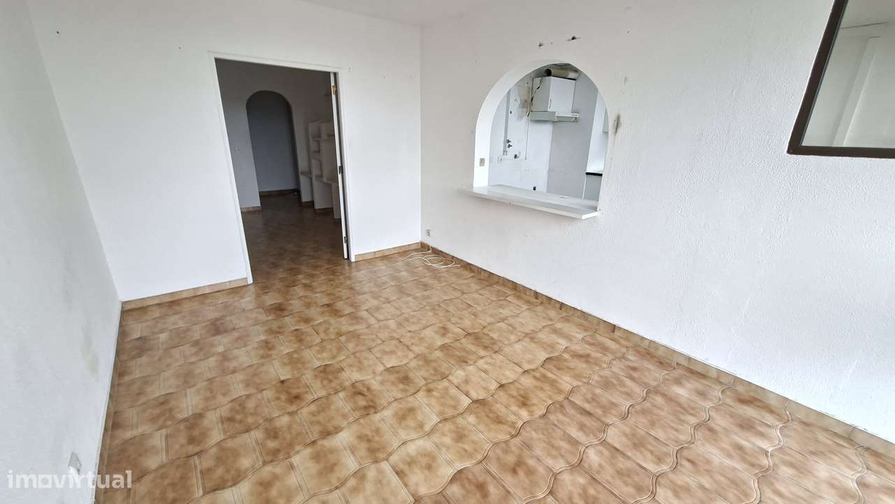 Apartamento T3 com 100m² em Santo António da Charneca-6