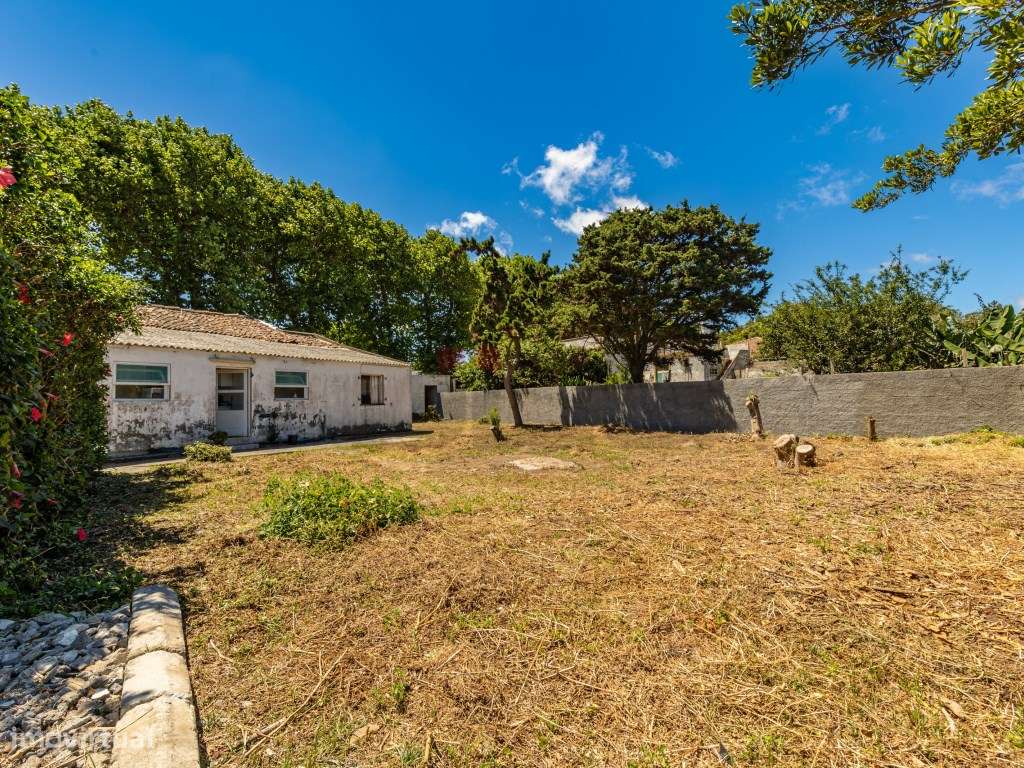 Moradia inserida em terreno de 569m2, Ponta Delgada Ilha de São Miguel-17