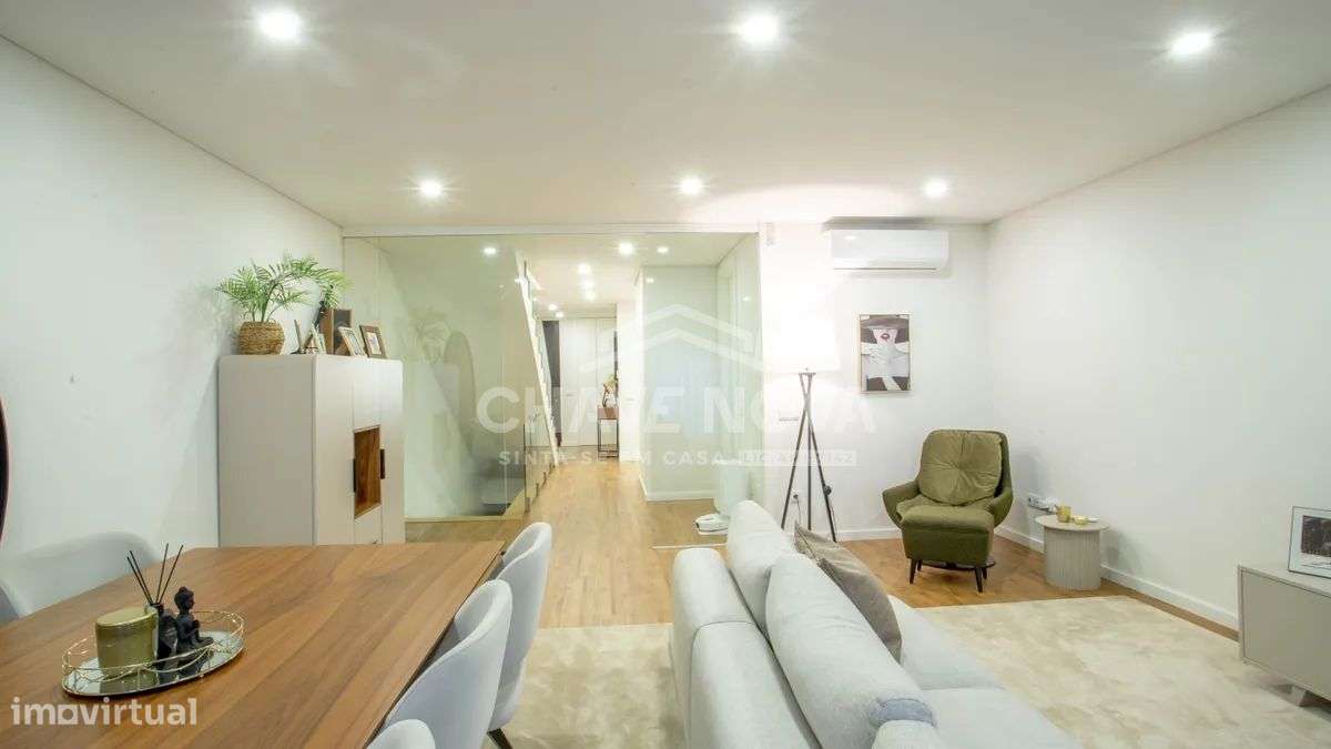 Moradia T3+1 em Canelas-Ref.MAD/02205/MH-7