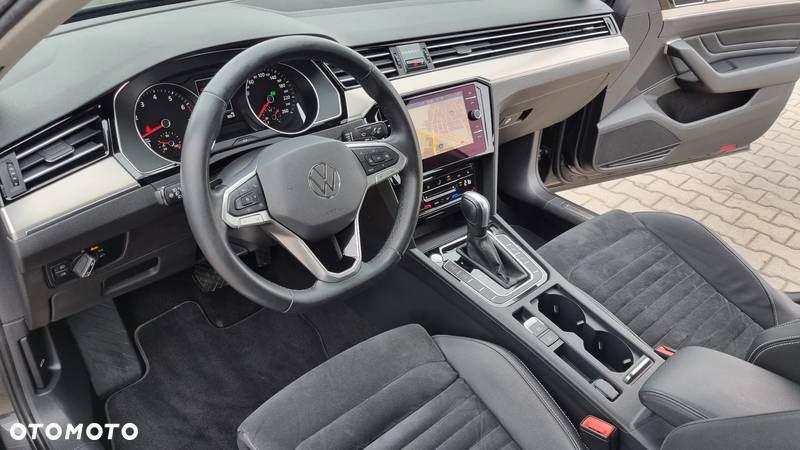 Volkswagen Passat 1.5 TSI EVO Elegance DSG - 10