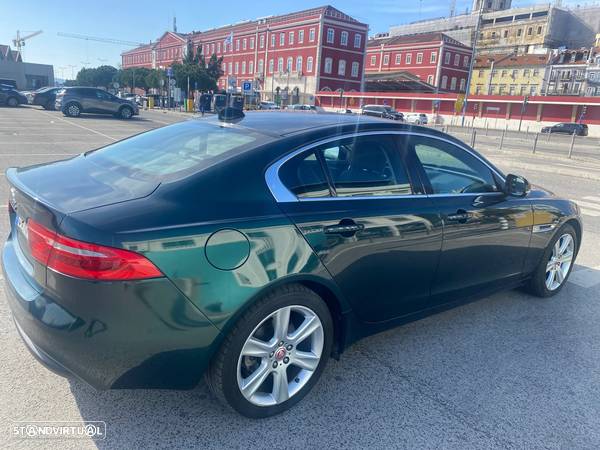 Jaguar XE 2.0 D Prestige - 7