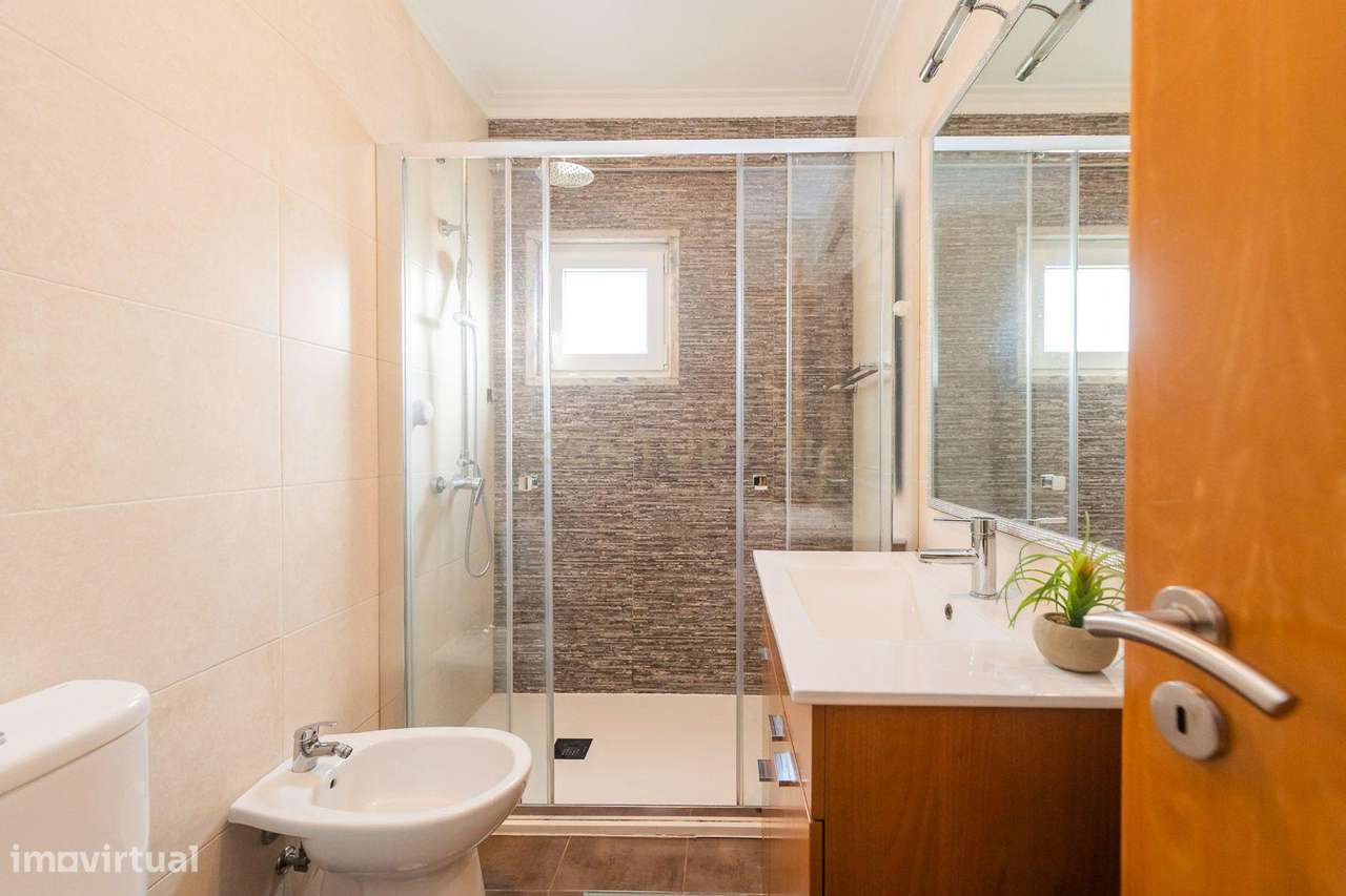 T2 com Terraço em São João da Talha-4