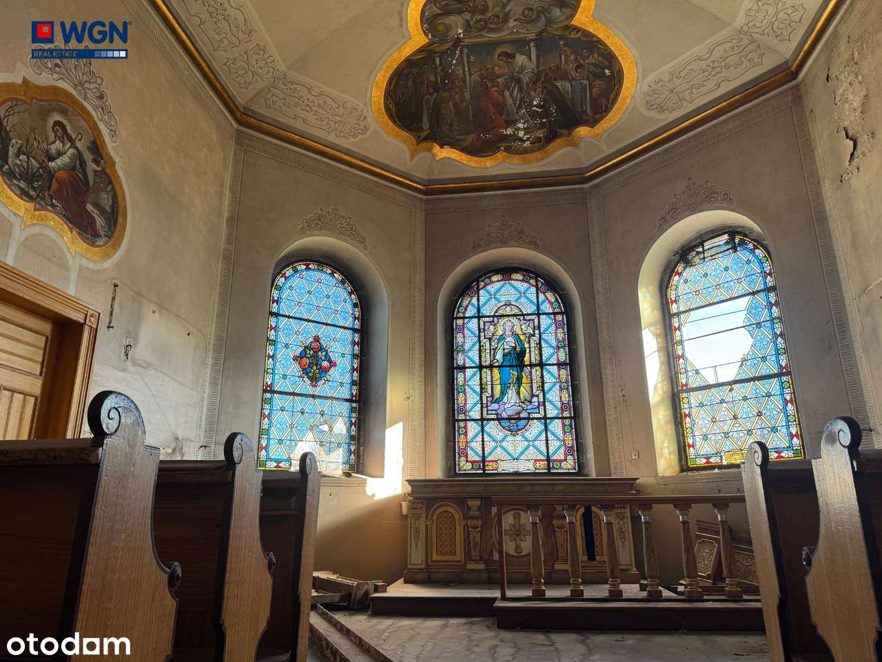 Zabytkowy pałac - dawny szpital - na sprzedaż.-12