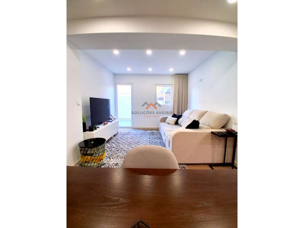 Moradia T2+1 Totalmente Remodelada | Centro de Águeda - Grande imagem: 5/37