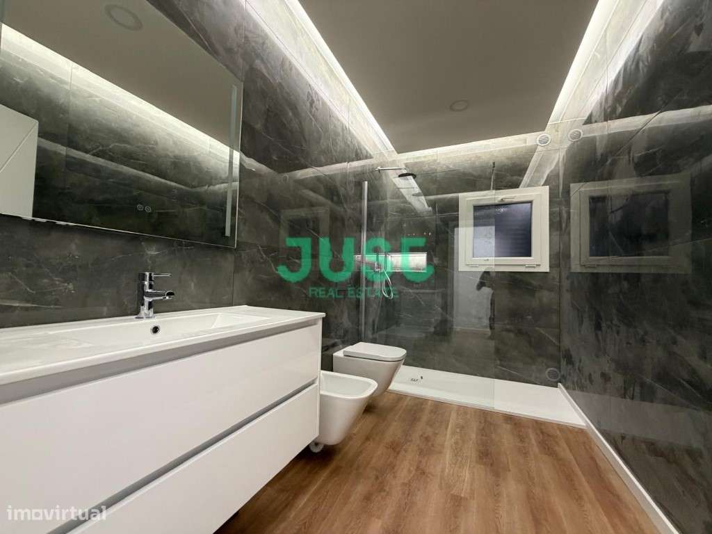 Moradia térrea, T3 + 1 com 2 suítes em Pinhal General - Fernão Ferro.-22