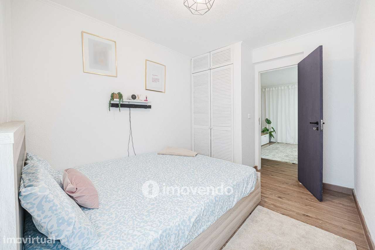 Apartamento T2 totalmente remodelado, em Marvila-23