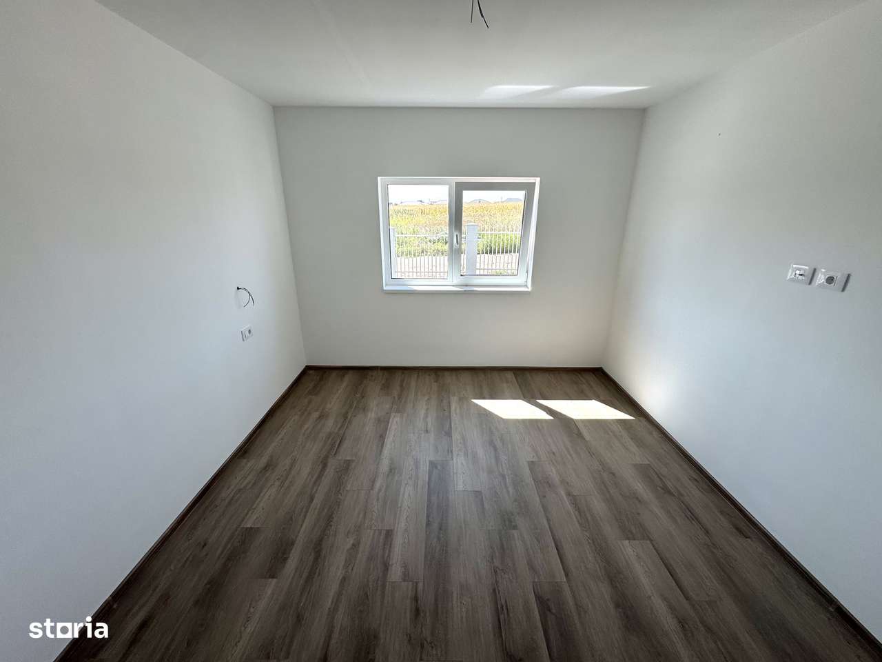 750 mp teren! 5 camere! Incalzire in pardoseala! Casa Aroneanu - Imagine principală: 5/11