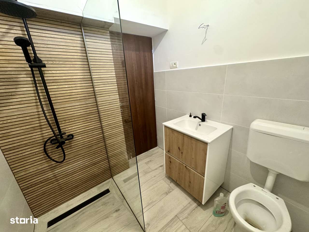 Vand apartament 2 camere, renovat, central-Turnul de Apa-6