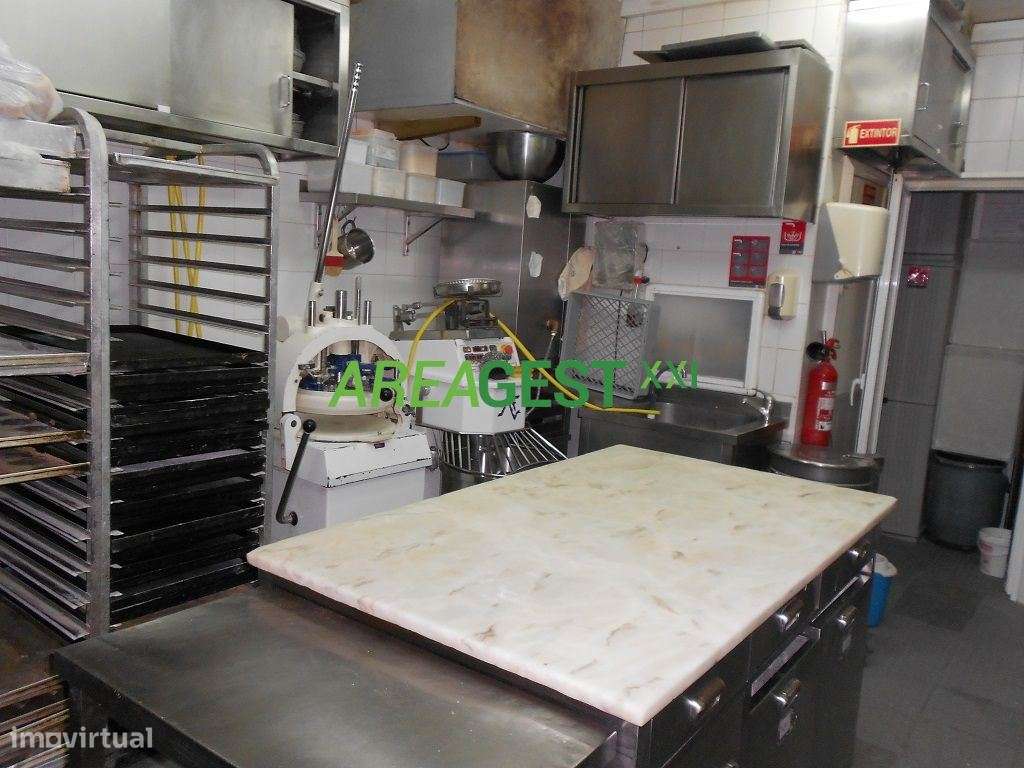 Loja para venda com rendimento, em Santa Iria da Azóia, Loures-8