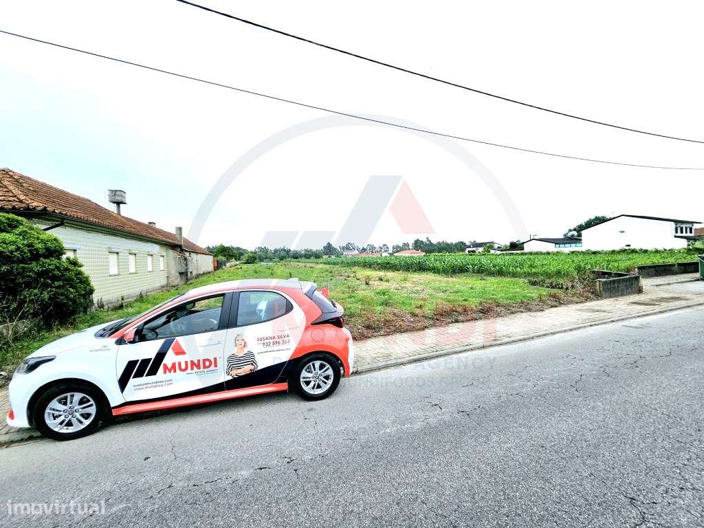 Terreno urbanizável com cerca de 20 metros de frente e poço - Grande imagem: 4/5