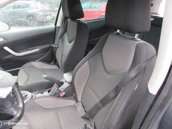 Peugeot 308 1.6HDI 2011 - Peças Usadas (6495) - 4