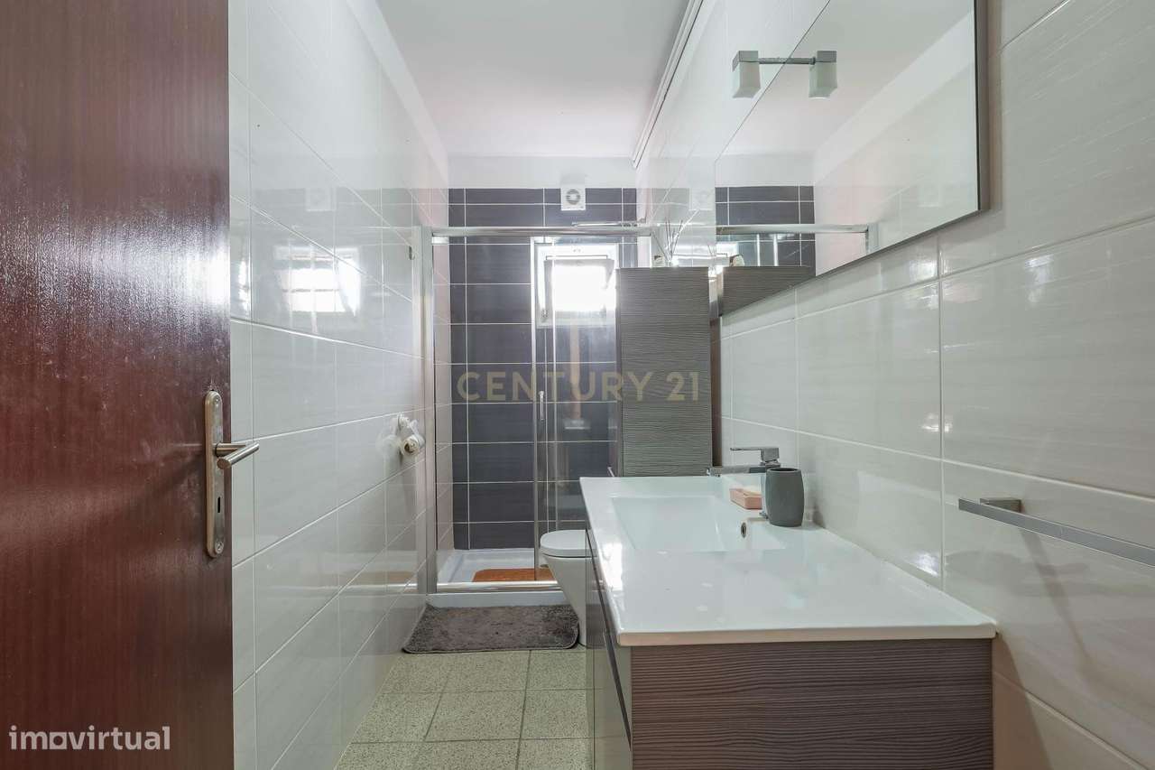 Casa T5 em Póvoa de Lanhoso - Oportunidade Única! - Grande imagem: 4/26