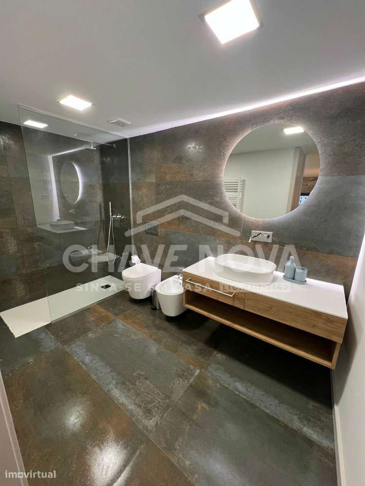 Moradia completamente reconstruída na Ribeira de Gaia - Grande imagem: 5/25