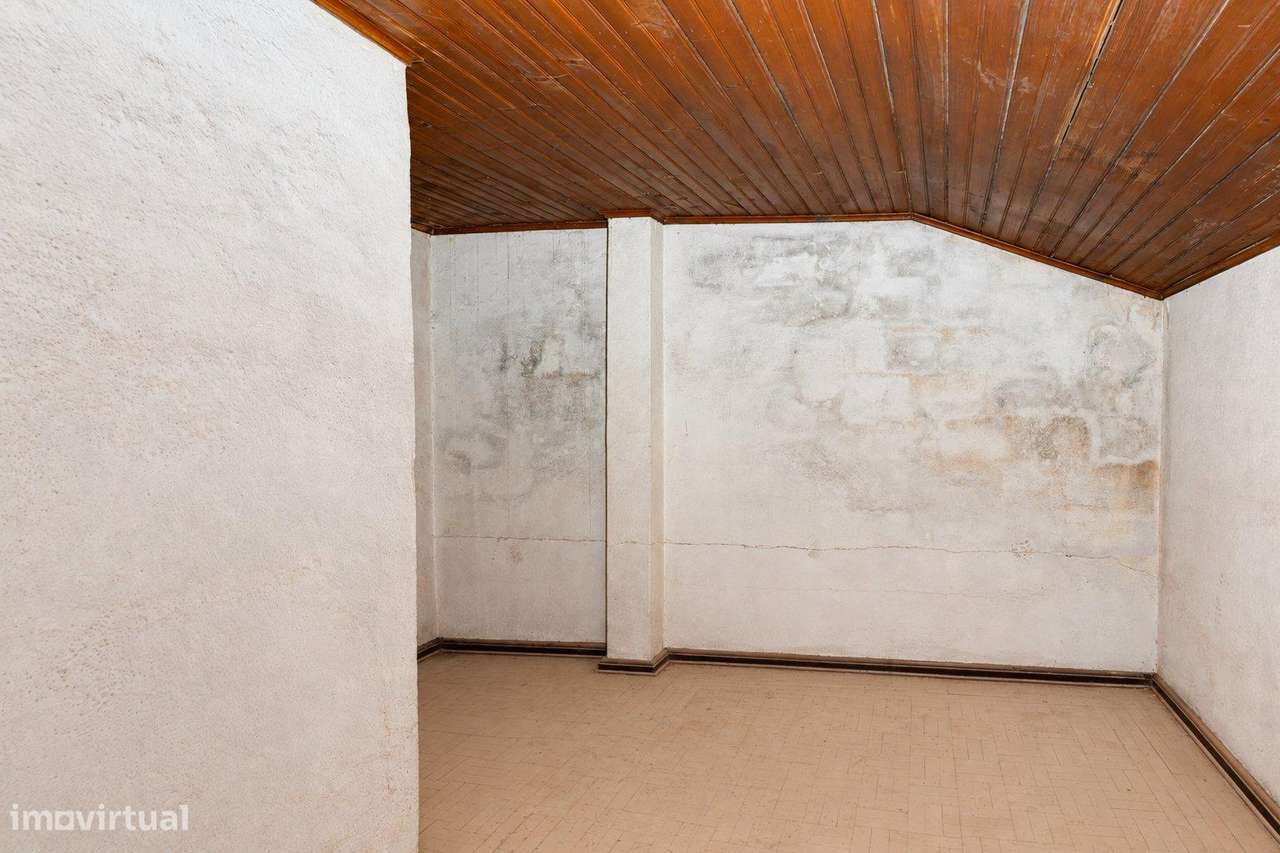 T3 + Sótão | Av. Liberdade, Braga | Remodelação em fase de...-16
