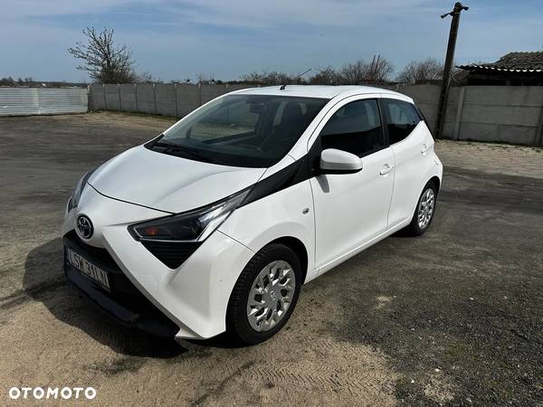 Toyota Aygo 1.0 VVT-i Color Edition - 1