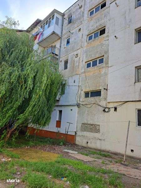 Vand apartament decomandat cu 4 camere, - Imagine principală: 5/7