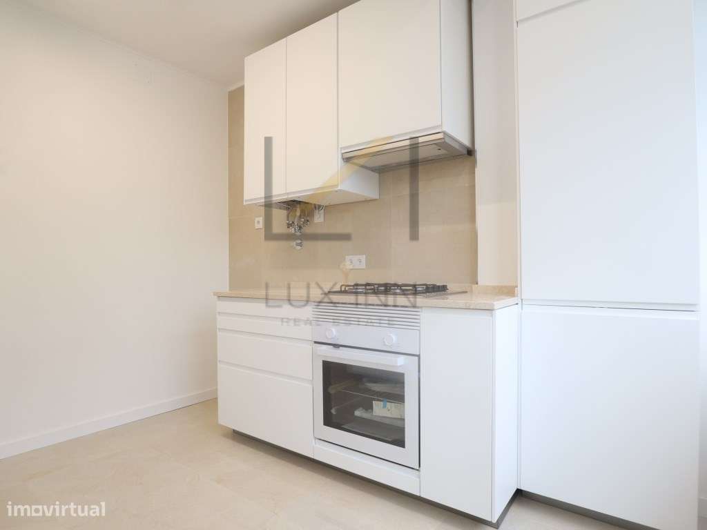 T3 renovado - Amadora a poucos metros do comboio - Grande imagem: 5/31